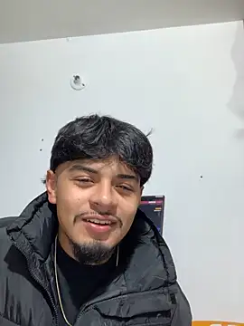 Snapshot of deivonthewater chatting on February 1, 3:05 am deivonthewater online show from February 1, 3:05 am