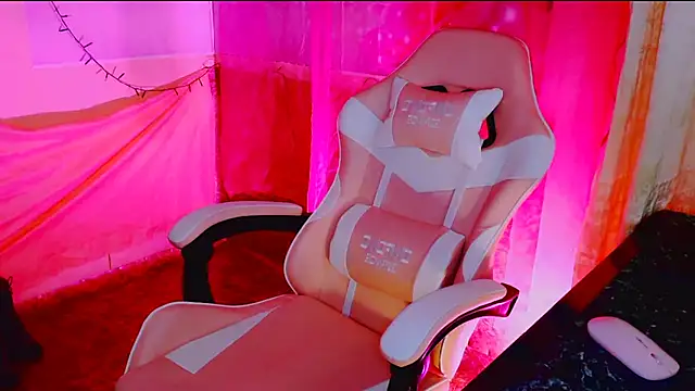 BESTLOLA online show from November 22, 8:57 am