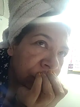 Snapshot of Scarlet_curly chatting on November 26, 9:10 am Scarlet curly online show from November 26, 9:10 am