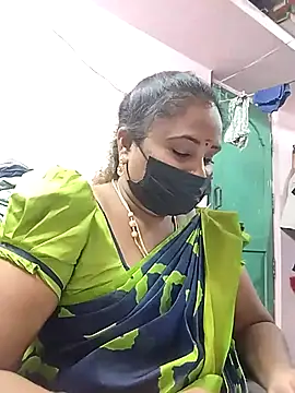 Snapshot of Tamil_devagi chatting on December 13, 8:04 pm Tamil devagi online show from December 13, 8:04 pm