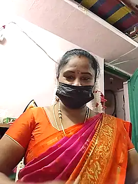 Snapshot of Tamil_devagi chatting on December 15, 4:11 pm Tamil devagi online show from December 15, 4:11 pm