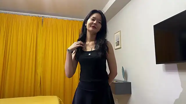 Snapshot of CucDierolf chatting on November 22, 1:10 pm CucDierolf online show from November 22, 1:10 pm