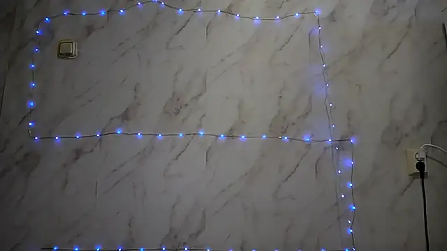 Snapshot of TianaMeiser chatting on December 16, 11:15 am TianaMeiser online show from December 16, 11:15 am