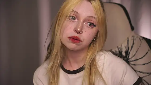 ElvenQueen online show from March 28, 4:06 pm