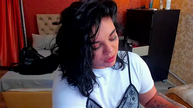 SpicyCarlaXX online show from June 4, 8:26 pm