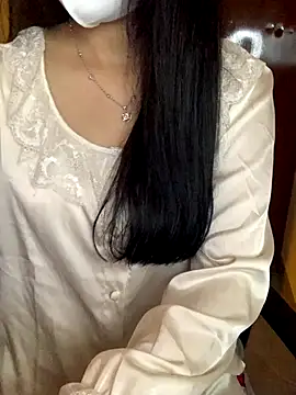 Hanni 22 online show from December 4, 2:26 pm