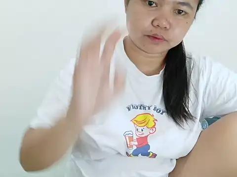 Snapshot of Sweetbigtits_69 chatting on November 26, 5:14 pm Sweetbigtits 69 online show from November 26, 5:14 pm