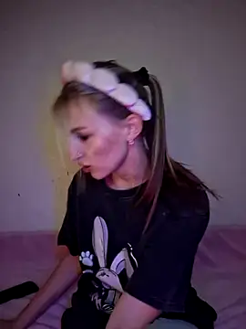 Snapshot of carolinakis_ chatting on November 18, 8:13 pm carolinakis online show from November 18, 8:13 pm