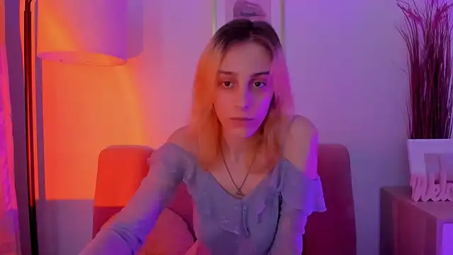 MiilaGlow online show from December 4, 3:10 pm