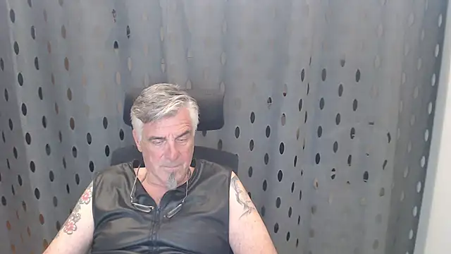 Buidapest online show from July 18, 12:42 pm