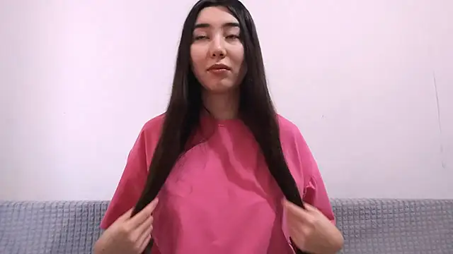 Snapshot of Alice_puff chatting on November 17, 10:21 am Alice puff online show from November 17, 10:21 am