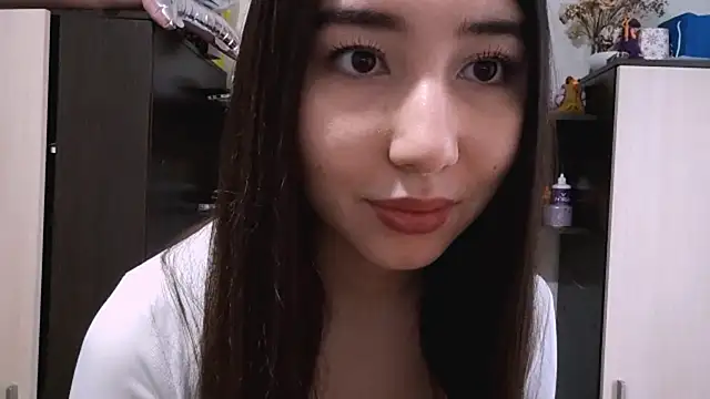 Snapshot of Alice_puff chatting on November 28, 10:18 am Alice puff online show from November 28, 10:18 am