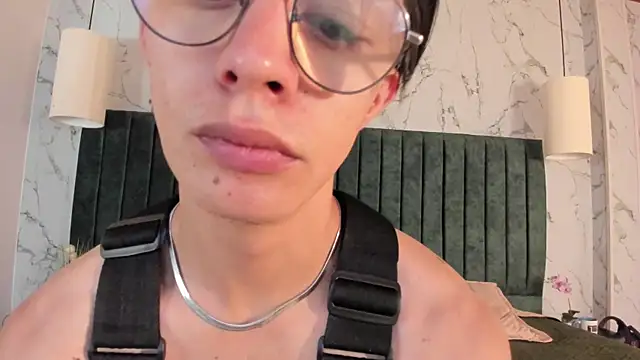 Snapshot of Brandon_starkk chatting on December 14, 11:59 am Brandon starkk online show from December 14, 11:59 am