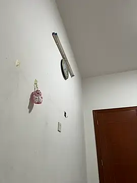 Snapshot of lili-8979 chatting on March 4, 9:37 am lili-8979 online show from March 4, 9:37 am