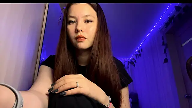 Snapshot of CutieSlim chatting on November 20, 8:03 am CutieSlim online show from November 20, 8:03 am