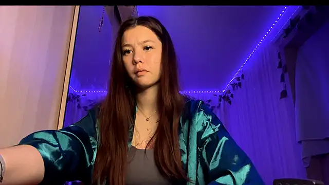 Snapshot of CutieSlim chatting on November 22, 9:08 am CutieSlim online show from November 22, 9:08 am