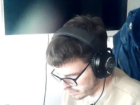 Snapshot of DesertedMonoxide chatting on March 25, 4:02 pm DesertedMonoxide online show from March 25, 4:02 pm