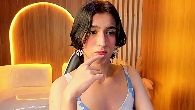 zoe tp online show from February 5, 8:35 pm