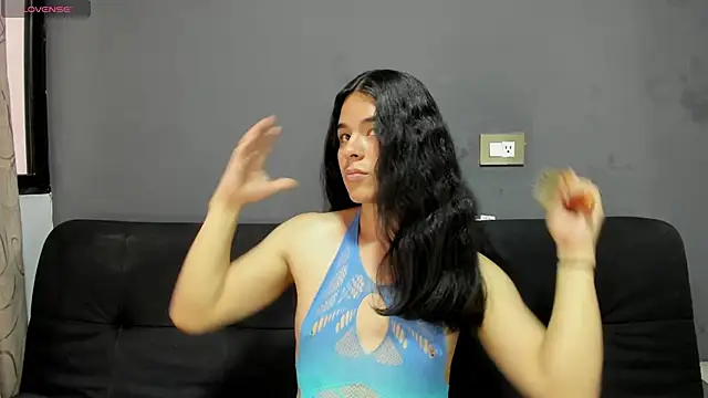 Snapshot of Angel-umbra chatting on November 24, 7:46 pm Angel-umbra online show from November 24, 7:46 pm