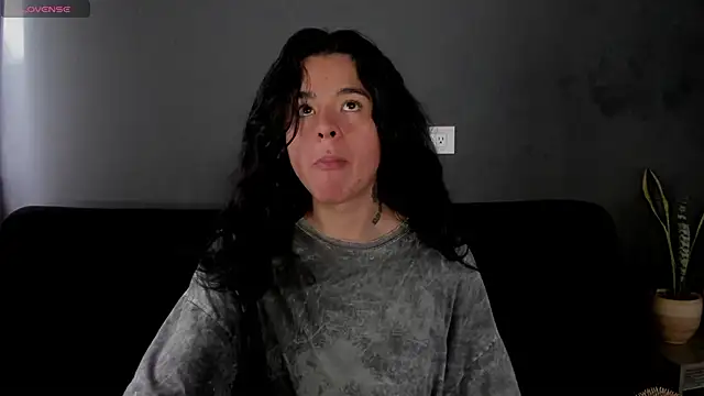 Snapshot of Angel-umbra chatting on November 28, 7:49 pm Angel-umbra online show from November 28, 7:49 pm