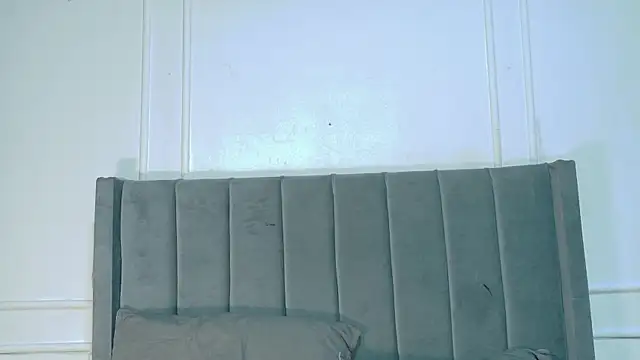 Snapshot of Angel-umbra chatting on March 1, 4:36 am Angel-umbra online show from March 1, 4:36 am