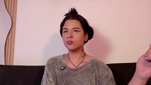 Snapshot of Angel-umbra chatting on March 24, 3:11 am Angel-umbra online show from March 24, 3:11 am