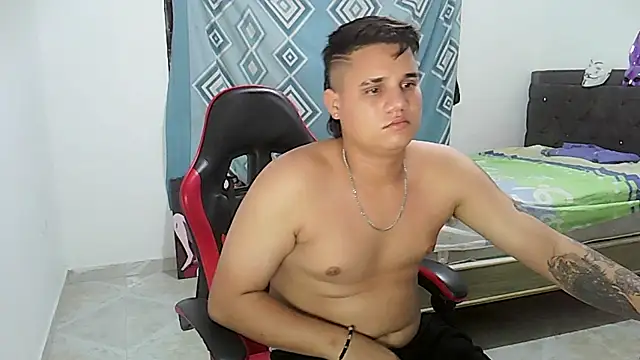 Snapshot of emr_master chatting on November 28, 6:49 am emr master online show from November 28, 6:49 am