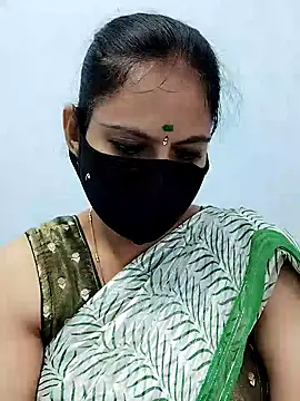 Snapshot of Queen-Neha chatting on December 4, 10:35 am Queen-Neha online show from December 4, 10:35 am