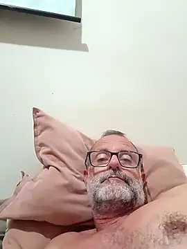 Snapshot of nard53 chatting on March 19, 1:31 am nard53 online show from March 19, 1:31 am