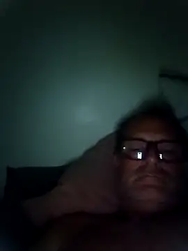 Snapshot of nard53 chatting on April 12, 3:22 am nard53 online show from April 12, 3:22 am