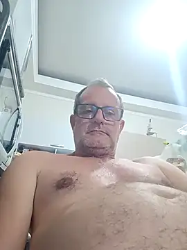 Snapshot of nard53 chatting on April 14, 11:33 pm nard53 online show from April 14, 11:33 pm