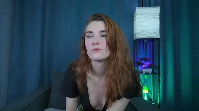 Snapshot of foxy_cute4you chatting on December 2, 7:20 pm foxy cute4you online show from December 2, 7:20 pm