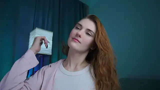 Snapshot of foxy_cute4you chatting on December 13, 7:53 pm foxy cute4you online show from December 13, 7:53 pm