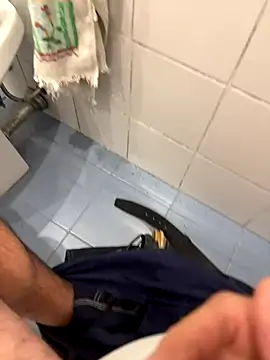 Snapshot of marc8876 chatting on November 20, 6:02 am marc8876 online show from November 20, 6:02 am