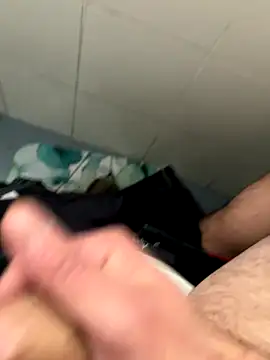 Snapshot of marc8876 chatting on December 15, 12:20 pm marc8876 online show from December 15, 12:20 pm