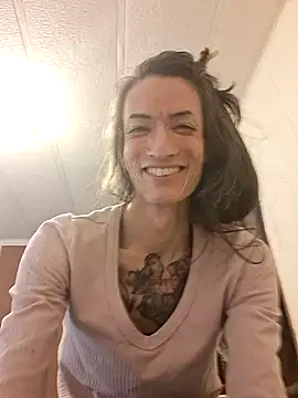 Snapshot of MaitressePomme3 chatting on December 13, 11:10 pm MaitressePomme3 online show from December 13, 11:10 pm