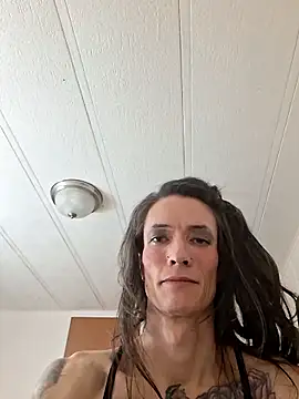 Snapshot of MaitressePomme3 chatting on December 15, 11:25 am MaitressePomme3 online show from December 15, 11:25 am