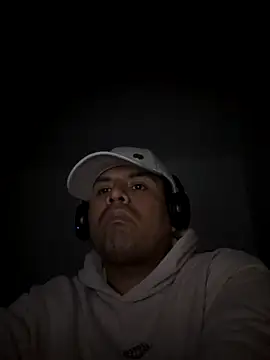 Snapshot of Pelotas2000 chatting on November 18, 3:34 am Pelotas2000 online show from November 18, 3:34 am