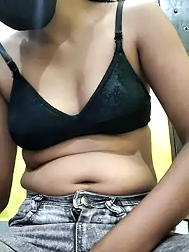 Snapshot of Minakshi-Gi chatting on July 21, 10:45 pm Minakshi-Gi online show from July 21, 10:45 pm