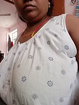 CUTE-LOVE-SWEETS online show from June 11, 4:10 am