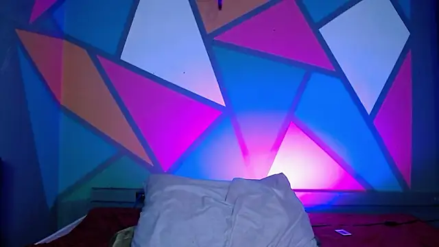 onessandra online show from February 4, 2:17 am