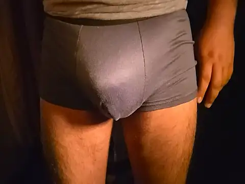 Snapshot of adrian_16_17 chatting on December 16, 9:14 am adrian 16 17 online show from December 16, 9:14 am