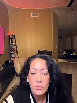 Snapshot of Entreprescrewers chatting on November 19, 6:24 am Entreprescrewers online show from November 19, 6:24 am