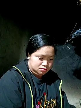 Snapshot of Ava-120 chatting on December 4, 3:32 pm Ava-120 online show from December 4, 3:32 pm