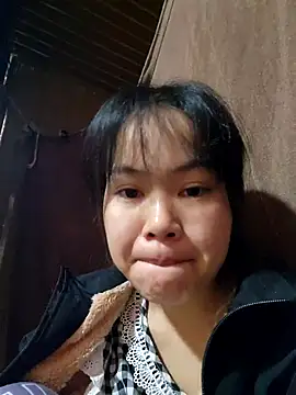 Snapshot of Xiu-L chatting on November 23, 2:11 am Xiu-L online show from November 23, 2:11 am