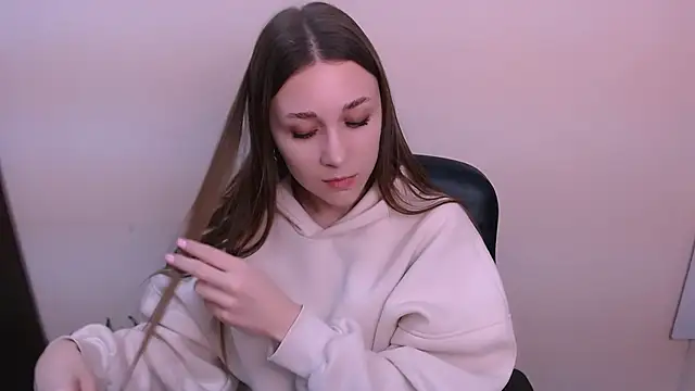 Snapshot of MillaTems_ chatting on November 28, 1:14 pm MillaTems online show from November 28, 1:14 pm