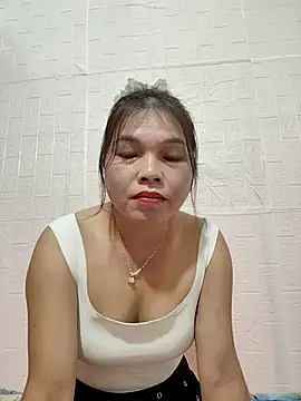 Snapshot of Cover-baa chatting on November 27, 2:13 am Cover-baa online show from November 27, 2:13 am