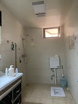 Snapshot of water-h chatting on December 15, 5:55 am water-h online show from December 15, 5:55 am