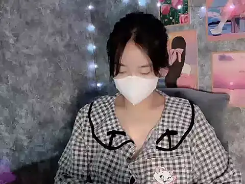 Hellen2999 online show from December 4, 1:59 am