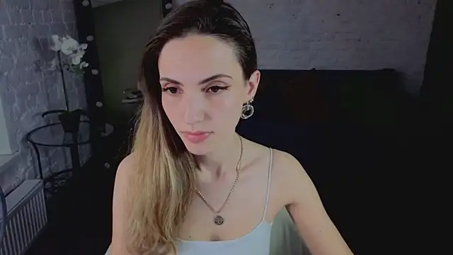 amelia meili online show from May 25, 1:06 pm